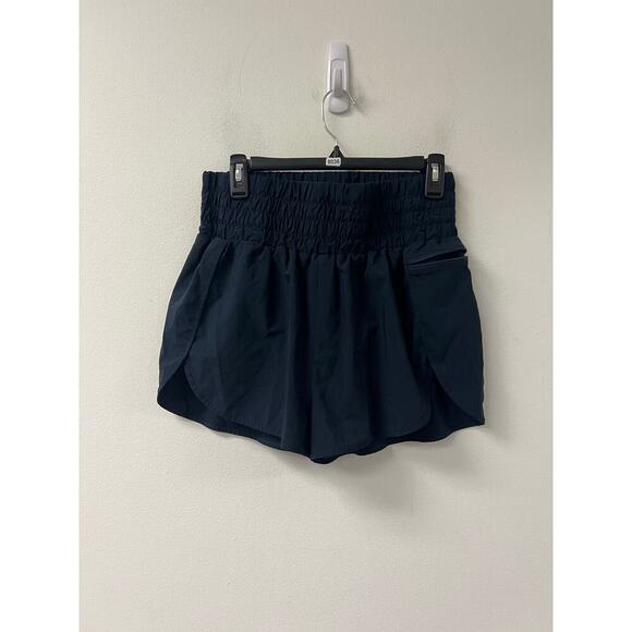B Navy Shorts Sz XL - Picture 1 of 3